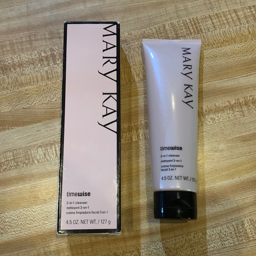 Mary Kay Timewise 3-in-1 Cleanser for oily skin New in box Discontinued